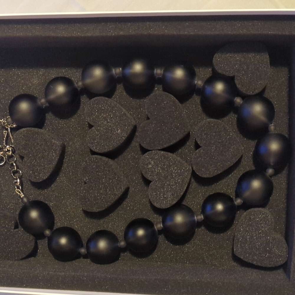 Sassy Jones Dina (Black)